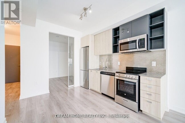 Building Photo - 10 De Boers Dr