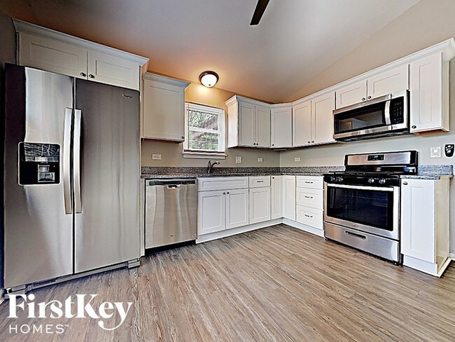 Building Photo - 869 Fieldside Ln