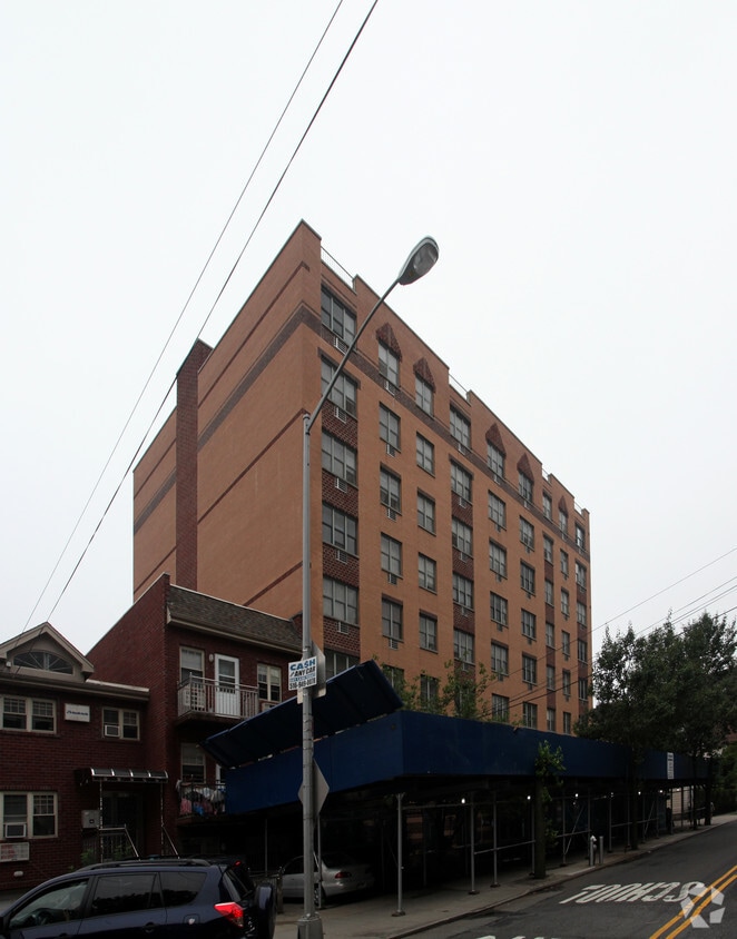 Building Photo - Henry and Jeanette Weinberg House