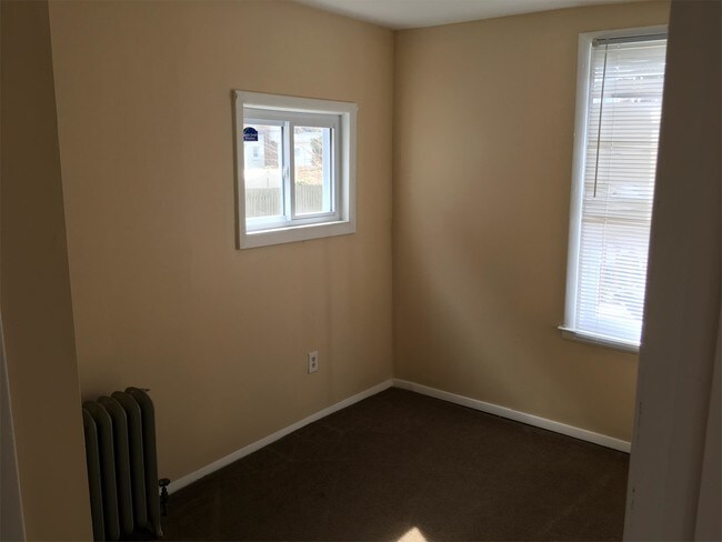 Foto del edificio - 124 Upland Terrace