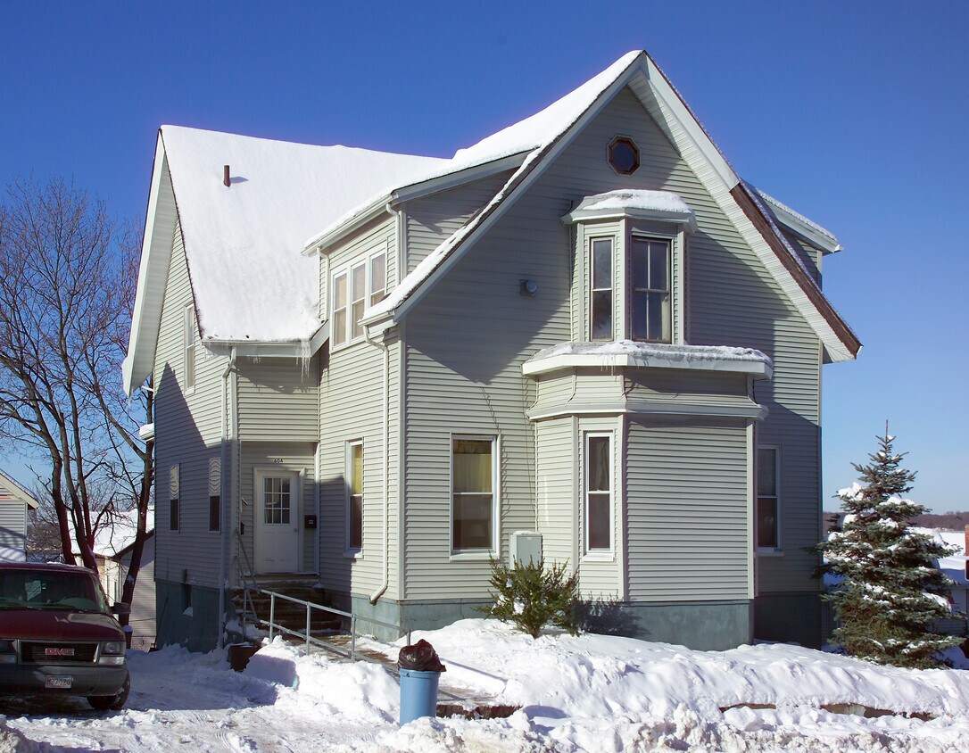 Primary Photo - 604 N Main St