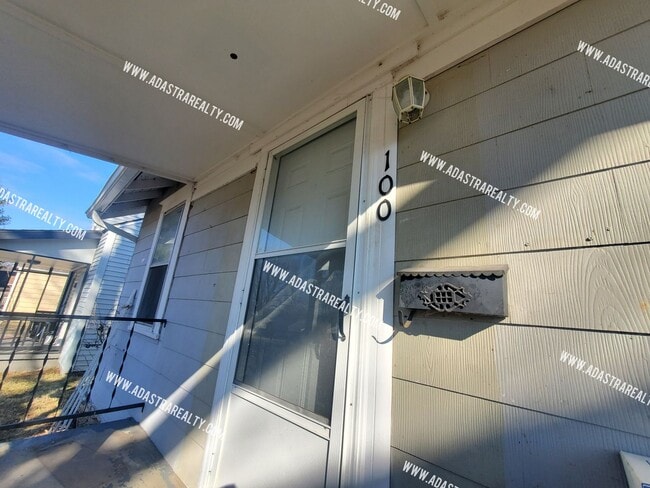 Building Photo - Charming 2 Bedroom Bungalow in WALDO-Avail...