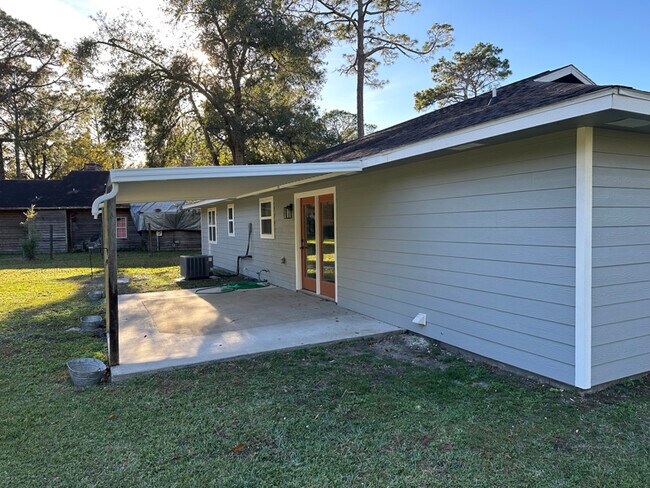 Building Photo - 306 Fawn Cir