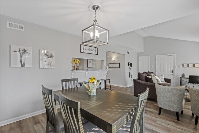 Foto del edificio - 7200 T C Jester Blvd