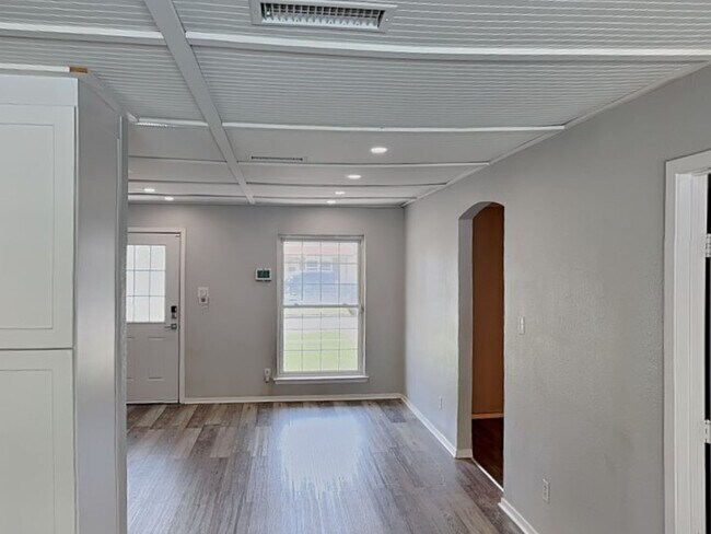 Foto del edificio - READY NOW IN RANCHO NORTH! THIS IS A MUST ...