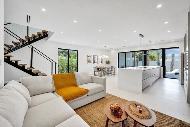 Photo - 1527 NE 15th Avenue Unit Townhome