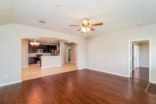 Building Photo - 5827 Southern Knoll