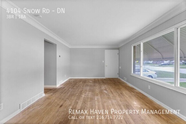 Building Photo - 4104 Snow Rd DN, Parma- Spacious 3 bedroom...