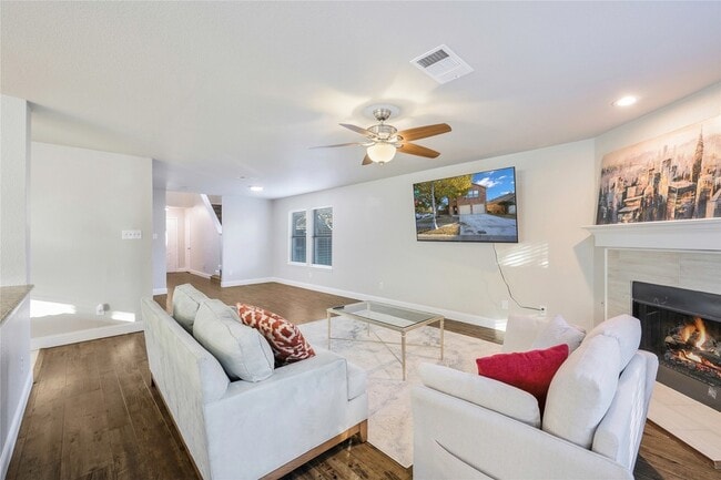 Building Photo - 10101 Benwick Dr