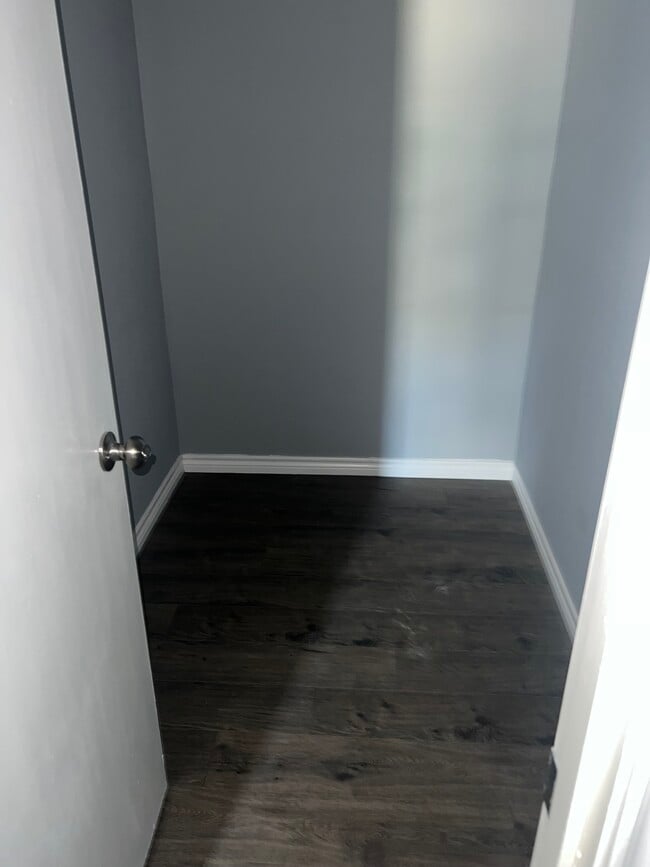 Foto del edificio - 509 E Kenedy Ave