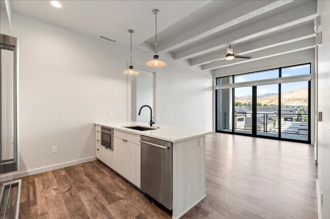 Foto del edificio - Harris Ranch Condo with Views of the Footh...