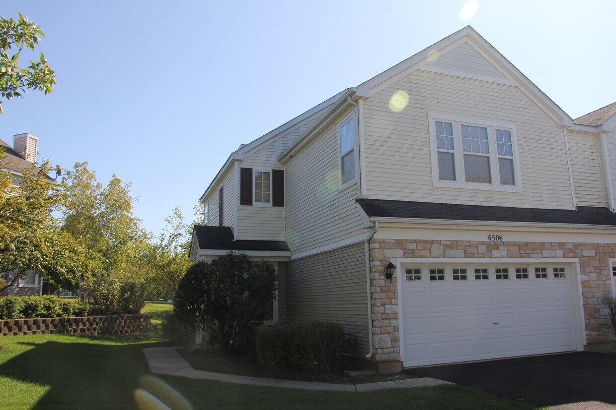 6506 Marble Ln, Carpentersville, IL 60110 Townhome Rentals in