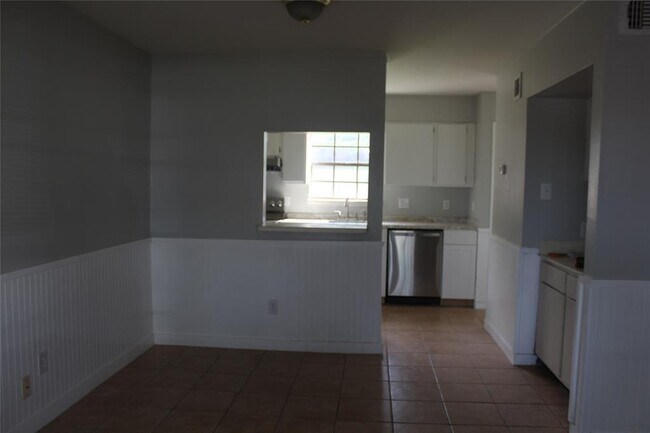 Building Photo - 4111 Lark Ln