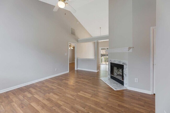 Foto del edificio - Charming 3-bedroom, 2-bathroom home nestle...