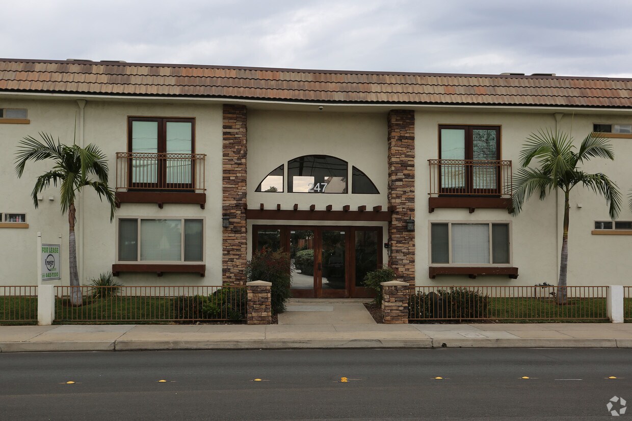 Legacy Condominium Apartments Alquileres en El Cajon, CA