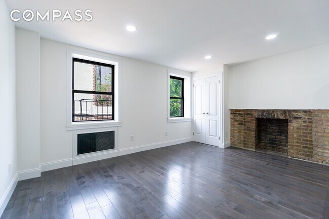 Foto del edificio - 400 E 9th St