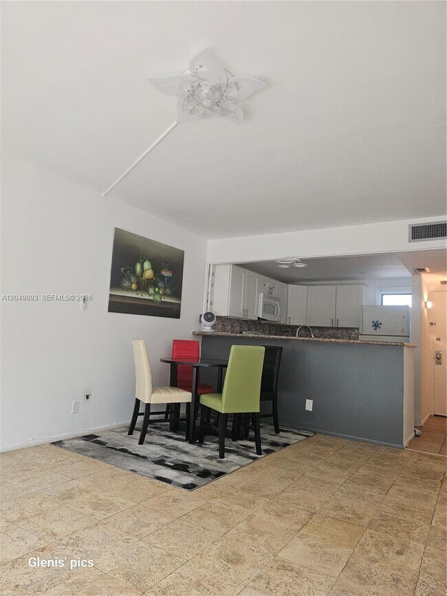 Foto del edificio - 20400 W Country Club Dr