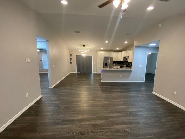 Building Photo - 20 Malauka Cir