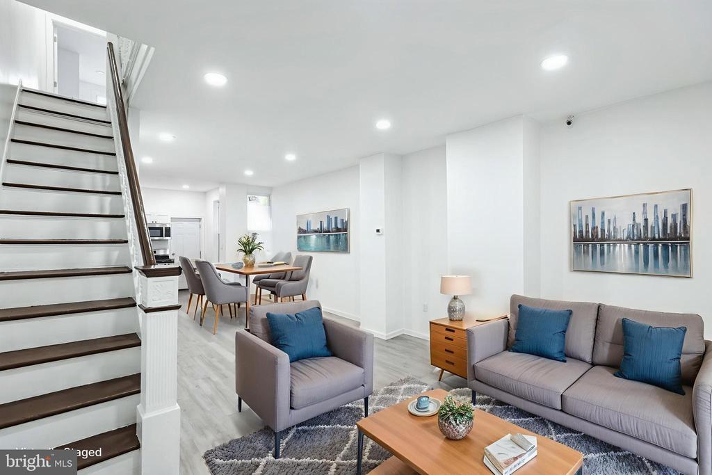 Foto principal - 5540 Harmer St