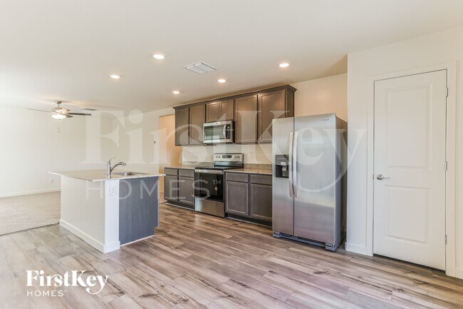 Foto del edificio - 1032 W 20th St