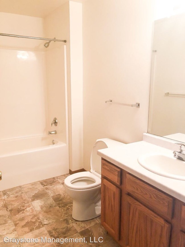 Building Photo - 4565 Hartzell Ln