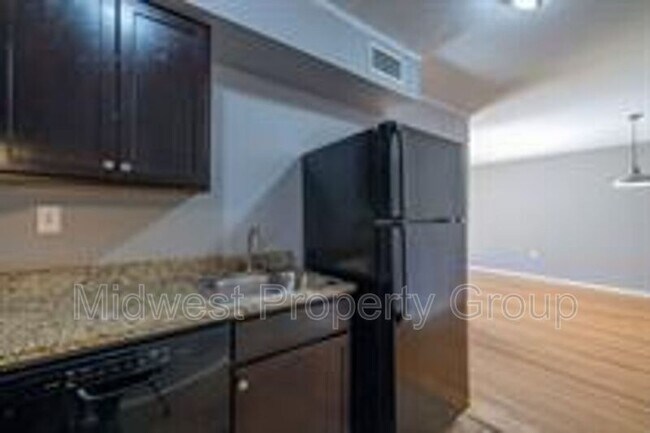 Foto del edificio - 2507 S Big Bend Blvd