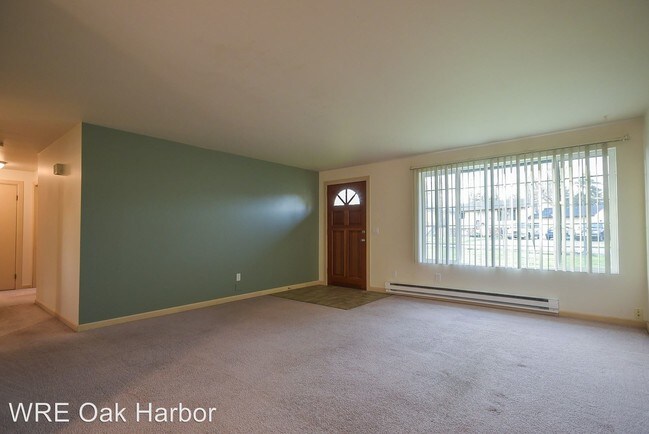 Building Photo - 3 br, 1 bath House - 1034 Ridgeway Drive