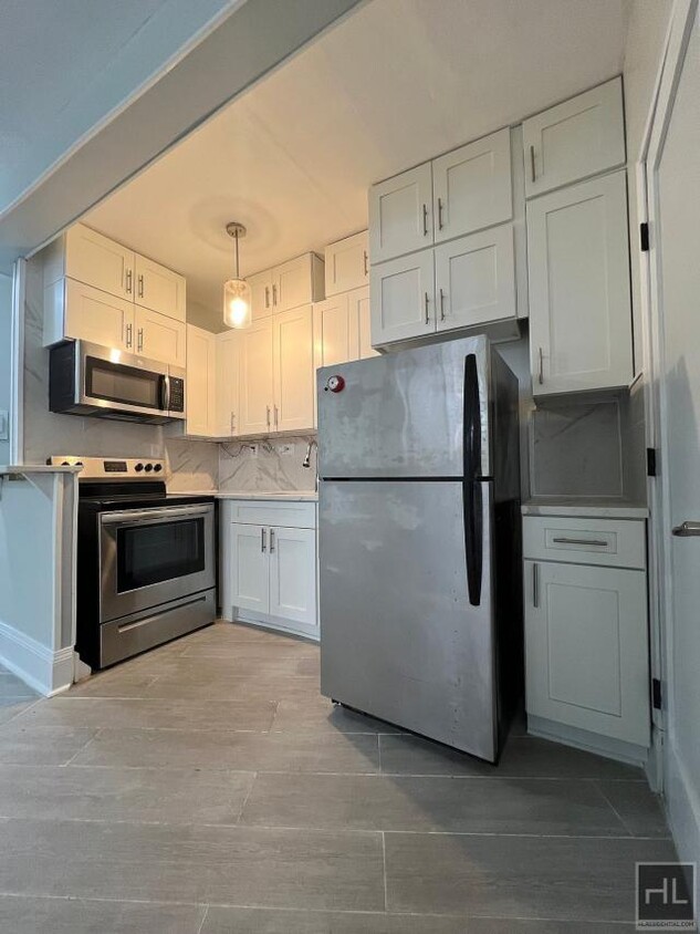 Foto principal - 1 bedroom in QUEENS NY 11102