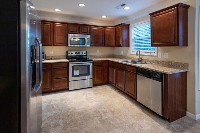 Building Photo - 10722 Modesto Ln