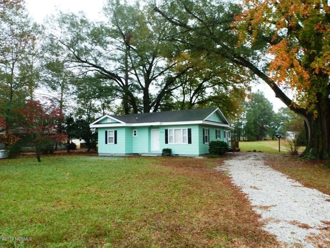 Building Photo - 362 NC-11 S
