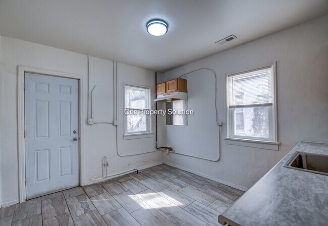 Foto del edificio - 2453 Prospect St