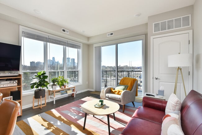 Building Photo - Serene Apartments