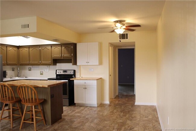 Foto del edificio - 2600 S Kanner Hwy