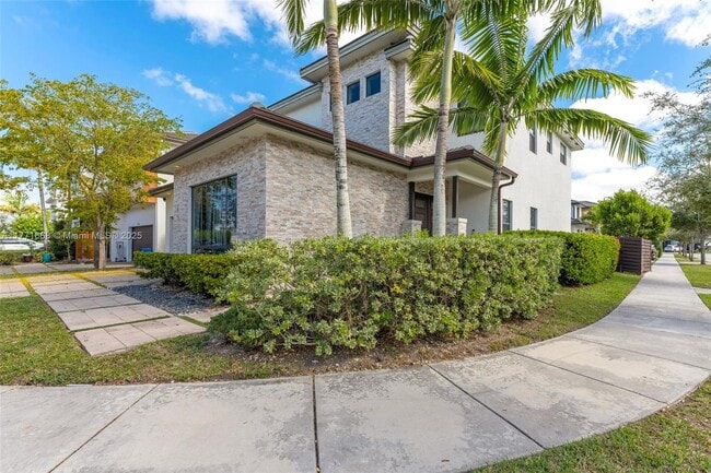 Building Photo - 13673 SW 159th Ave