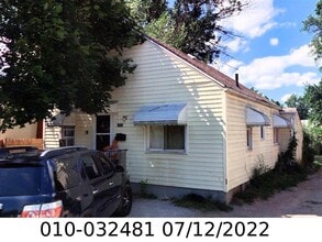 Building Photo - 1068 E Deshler Ave