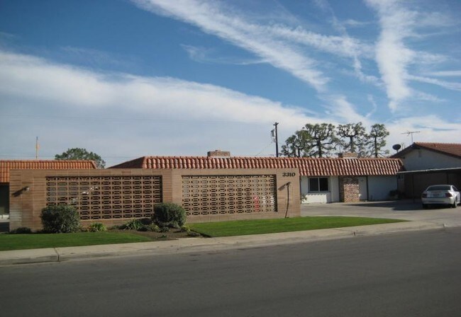 Foto del edificio - 3330 McCourry St