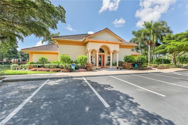 Foto del edificio - 15369 Bellamar Cir