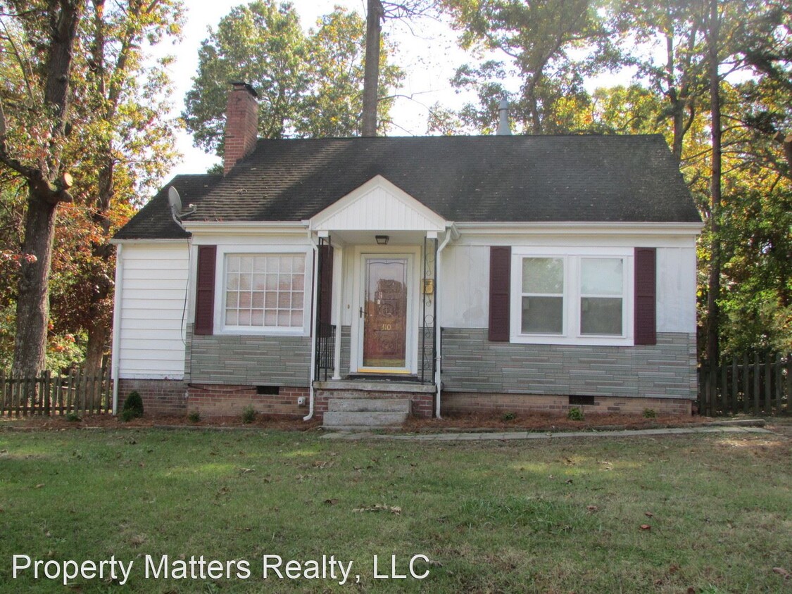 Primary Photo - 2 br, 1 bath House - 310 E. Parkwood St.