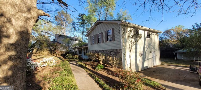 Building Photo - 2285 Camden Ct