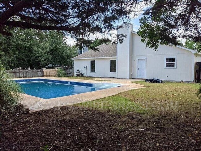 Foto del edificio - 107 Stoneridge Rd
