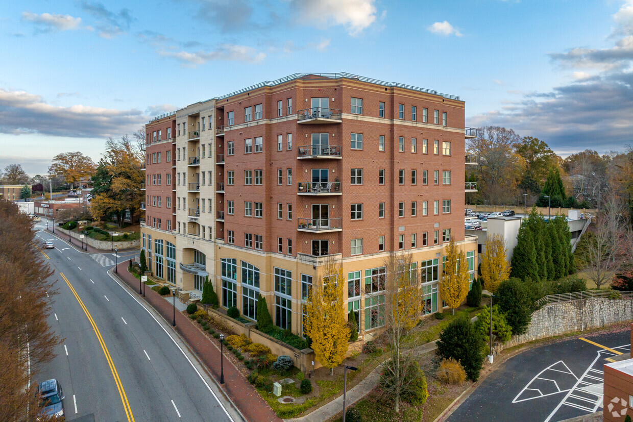 Primary Photo - Emerson Overlook Condominium