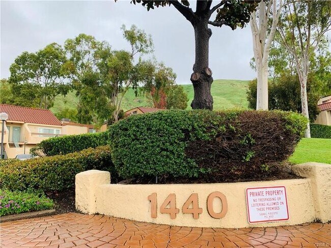 Foto del edificio - 1440 W Edgehill Rd