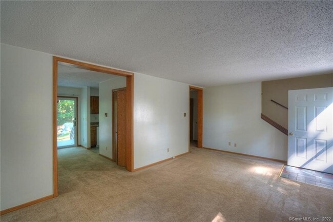 Building Photo - 26 Dartmouth Dr