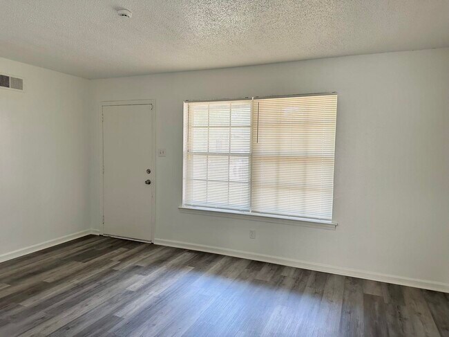 Building Photo - 4209 Camelot Ave