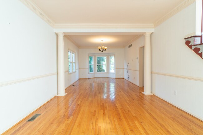 Building Photo - 180 Gleniffer Hill Rd