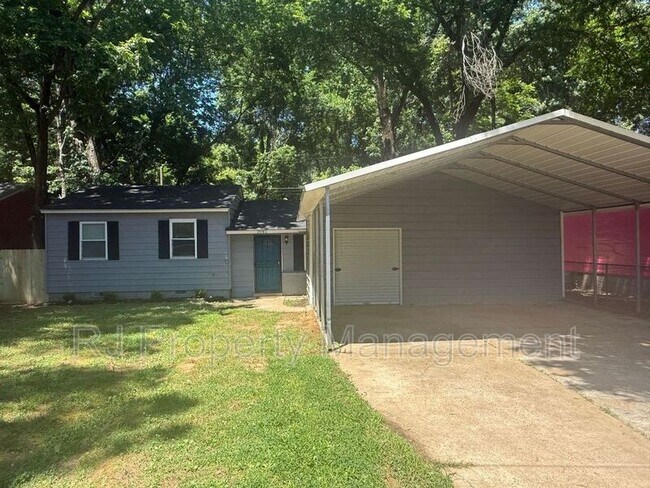 Foto del edificio - 3981 Maynard Dr