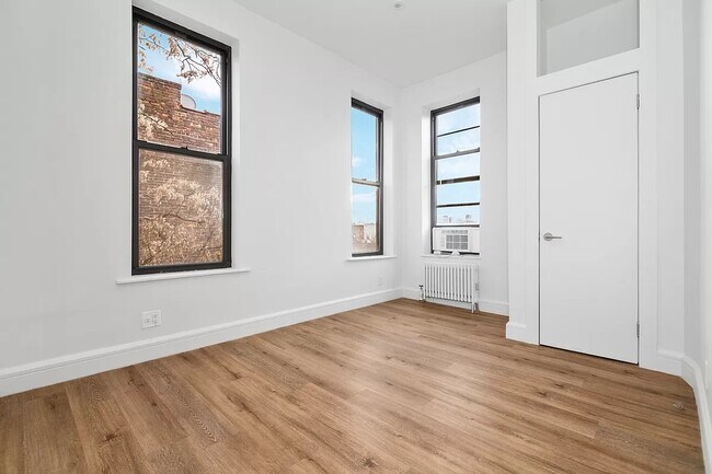 Foto del edificio - 165 Howard Avenue
