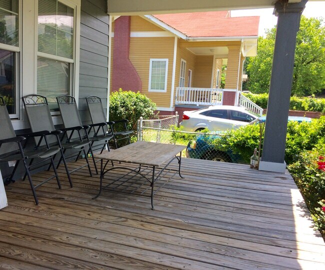 1205 Chamberlain Ave Unit A, Chattanooga, TN 37404 Apartments in Chattanooga, TN