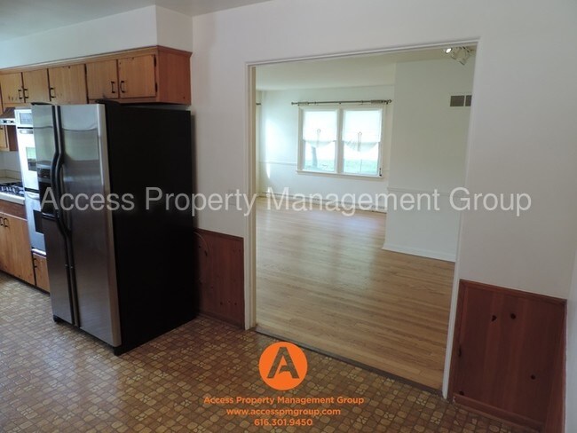 Building Photo - 1609 W Kilgore Rd