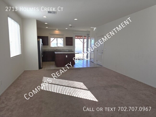 Foto del edificio - 2713 Holmes Creek Ct